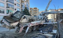 Uşak'ta bir işçi beton pompasının altında kalarak can verdi