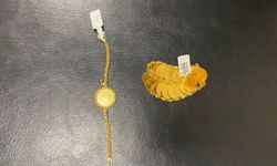 Samsun'da iki kız kardeş çaldıkları altınları satarken yakayı ele verdi