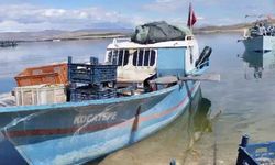 Balıkçılar teknelerini karaya çekti! Av yasağı başladı