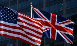 Hürmüz Boğazı'nda kriz derinleşiyor: İngiltere’den ABD’ye üs izni