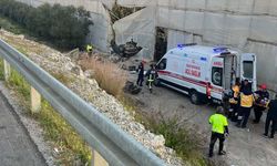 Alanya'da otomobil seraya uçtu: 1 ölü, 1 ağır yaralı