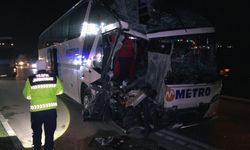 Amasya'da yolcu otobüsü ile TIR çarpıştı! Çok sayıda yaralı var