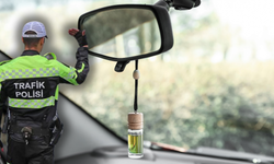 Dikiz aynasına koku asmak yasak mı? 2026 güncel trafik cezası ne kadar? Hangi durumlarda ceza kesilir?