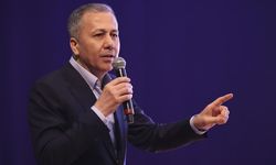 Eski Bakan Yerlikaya gözlerden uzak yeni imajı ile gündeme geldi