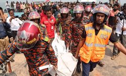 Bangladeş'te can pazarı! Otobüs nehre devrildi: 26 ölü