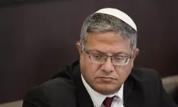 İsrail'de sabıkalı bakana "suçlu" diyen polise ceza