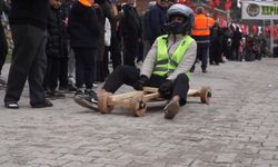 Burdur'da tahta araba yarışları nefes kesti