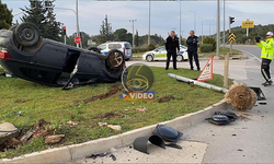 Takla atan araçtan burunları bile kanamadan çıktılar! | VİDEO