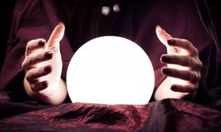 Kız arkadaşına büyü yapmak isterken çarpıldı: Çaldırdığı para dudak uçuklattı