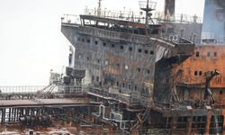 Basra Körfezi'nde petrol tankerlerine saldırı: Yangın sonrası ilk görüntüler