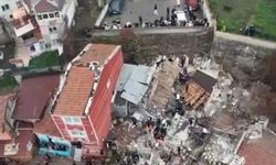İstanbul Fatih'te iki bina çöktü