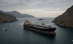 Hürmüz'deki gerilime rağmen İran'ın petrol sevkiyatı sürüyor: En büyük alıcı yine Çin