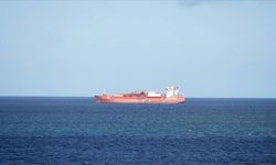 Hürmüz'den kritik geçiş: "İran'a ait olmayan" ilk ham petrol tankerine izin!