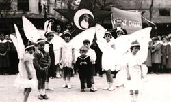 23 Nisan şarkıları ve sözleri! En güzel 23 Nisan Çocuk Bayramı şarkıları dinle: "Bugün 23 Nisan, neşeyle doluyor insan..."