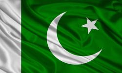 İran, Pakistan bandıralı 20 geminin Hürmüz'den geçmesine izin verdi