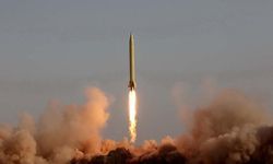 İran'dan ABD'ye intikam hamlesi: Amerikan üsleri füzelerle vuruldu!