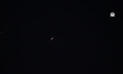 İran'ın misilleme füzeleri Kudüs semalarında görüntülendi