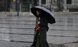 AKOM uyardı! Sıcaklıklar düşüyor, fırtına ve yağış geliyor!