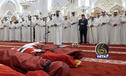 Katar'da şehitlerimize veda: Cenazeler neden yere konuldu?