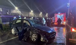 Kemalpaşa'da feci kaza: İki otomobil çarpıştı, 4 yaralı