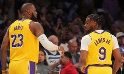 LeBron James ve oğlu Bronny James, NBA tarihine geçti