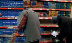 Yunanistan'ı savaş korkusu sardı, Stokçuluk başladı, halk harcamalarını kıstı