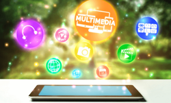 Araçlarda multimedya ekran kullanımı yasak mı, cezası ne kadar? 2026 yeni trafik kanunu ile ekran ve telefon kullanımına ağır yaptırımlar geliyor!