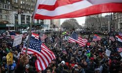 New York'ta Trump karşıtları sokağa döküldü