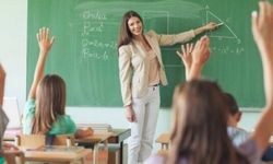 MEB öğretmen olma şartlarını değiştirdi: KPSS yetmeyecek, 7 ilde 32 bin TL maaşla 'akademi' kararı