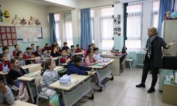 Okullardaki ilk ders "finansal yazarlık" oldu