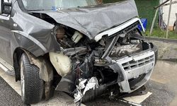 Samsun'da iki aracın çarpışma anı kamerada