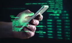 Film gibi dolandırıcılık: Telefon hattını kopyalayıp arkadaşlarından para istendi