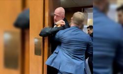 Donald Trump'ı protesto eden eski askerin kolunu kırdılar! ABD'ye damga vuran anlar...