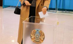 Kazakistan, yeni anayasa için sandıkta!