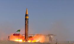 2 tonluk Hürremşehr füzesi ateşlendi: İran'dan ABD üslerine yoğun saldırı