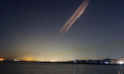 İran Arap ülkelerine 11 günde 839 füze gönderdi