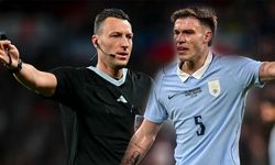 Futbol tarihinde skandal! İki sarı kart gördü, oyunda kaldı...