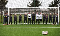 Riva’da genç kız kaleciler için özel eğitim programı düzenlendi