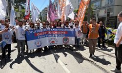 İzmir’de Memurlar ayakta: CHP’ye “Hak İhlali” suçlaması