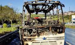 İstanbul'da servis midibüsü yandı: Facianın eşiğinden dönüldü