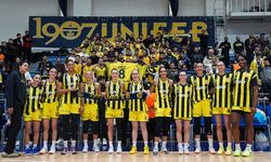 Fenerbahçe Opet'ten ambargo! 4. kez namağlup şampiyon...