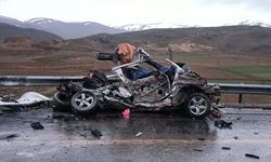 Malatya'da tırla çarpışan hafif araçtaki 3 kişi öldü