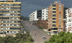 Balıkesir'de sağanak toprak kaymasına neden oldu