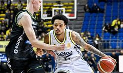 Fenerbahçe Beko sahasında Merkezefendi Belediyesi'ni 82-69'la geçti