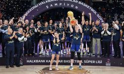 Fenerbahçe Opet'ten ambargo! 4. kez namağlup şampiyon...