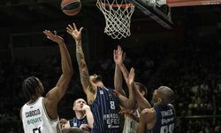 Anadolu Efes Avrupa'da perdeyi Atina'da Panathinaikos ile kapatıyor