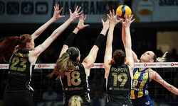 Vodafone Sultanlar Ligi'nde şampiyonluk son maça kaldı