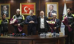 Bahçelievler'de 3 aylık bebeği hastaneye yetiştiren motosikletli zabıta ekibi ödüllendirildi