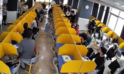 Van'da 5.2 şiddetindeki depremde korku dolu anlar kamerada