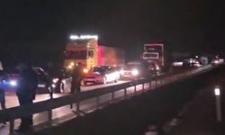 Erzurum'da jandarma aracının da karıştığı zincirleme kaza: 2 asker yaralı